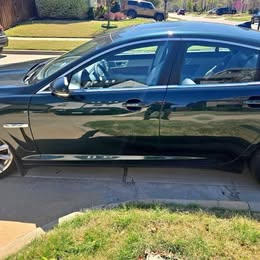 2015 Jaguar XF 2.0T Premium 4dr Sedan