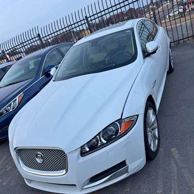 2014 Jaguar XF - Premium Luxury Sedan 4D