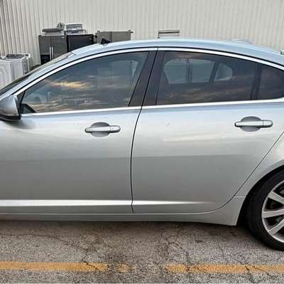 2011 Jaguar XF - Luxury Sedan 4D