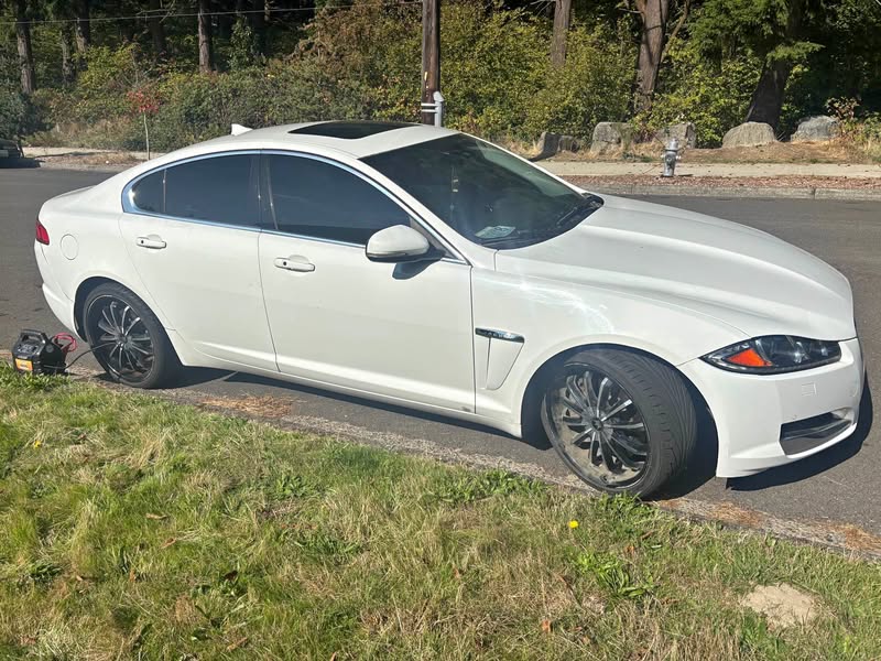 Jaguar xf 2015