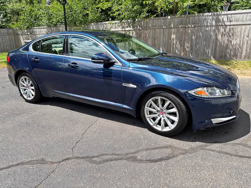 2012 Jaguar XF - Sedan 4D
