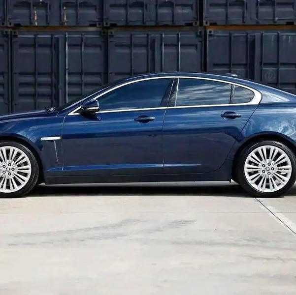 2012 Jaguar XF Portfolio