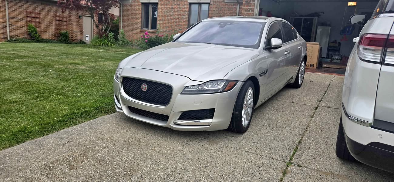 2017 Jaguar XF - XF 35t Portfolio Limited Edition Sedan 4D