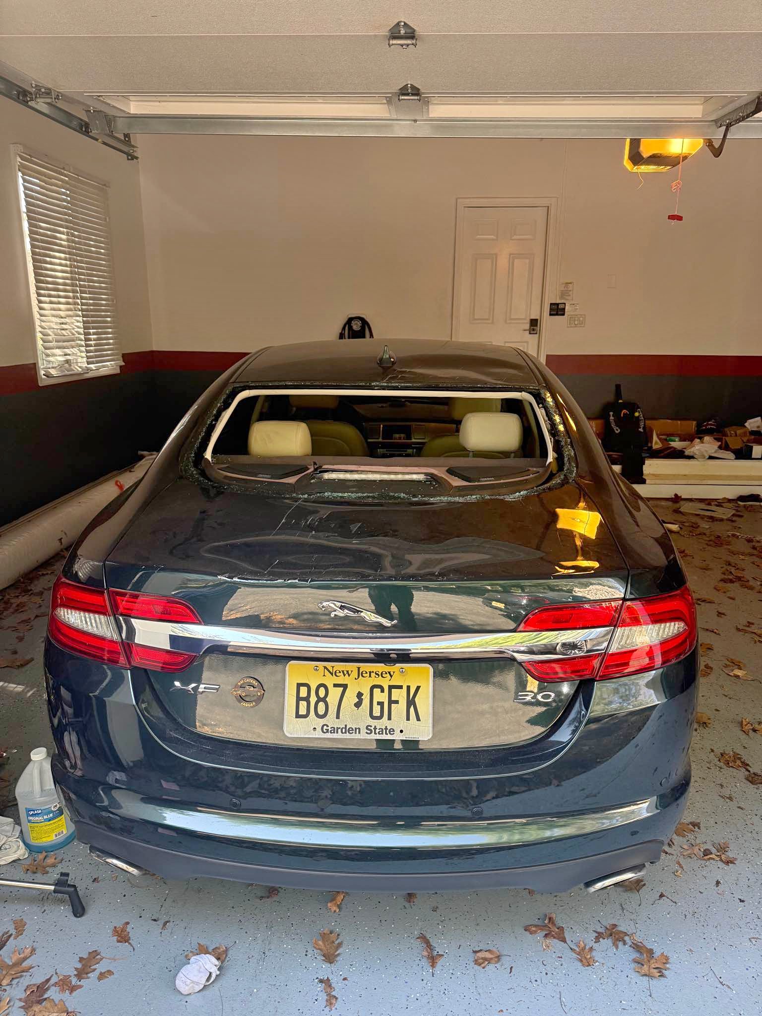 2013 Jaguar XF - Luxury Sedan 4D