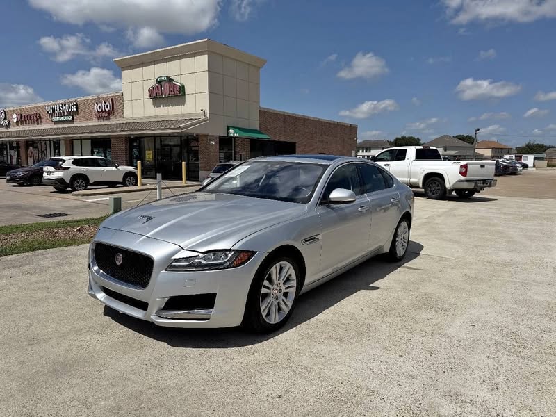 2017 Jaguar XF