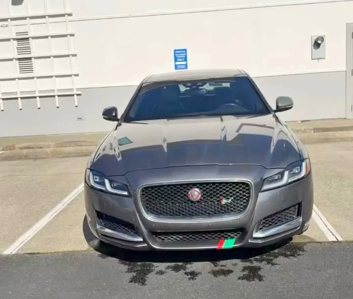 2017 Clean title Jaguar XF R Clean title