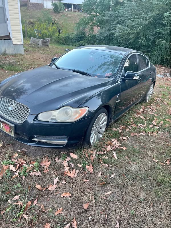 2009 Jaguar XF - Luxury Sedan 4D