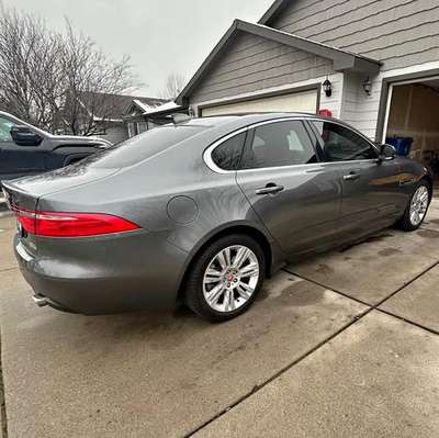 2017 Jaguar XF - XF 3.5t Premium Sedan 4D