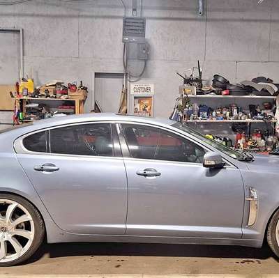 2009 Jaguar XF - Premium Luxury Sedan 4D