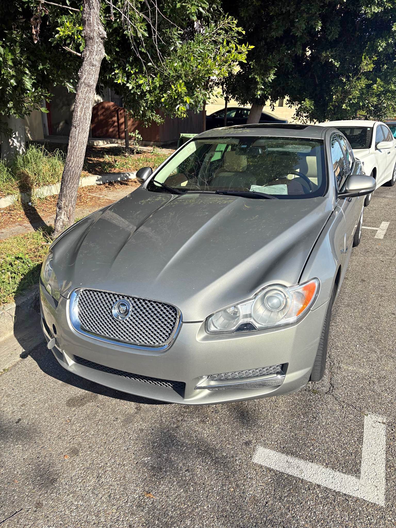 2011 Jaguar XF - Premium Sedan 4D