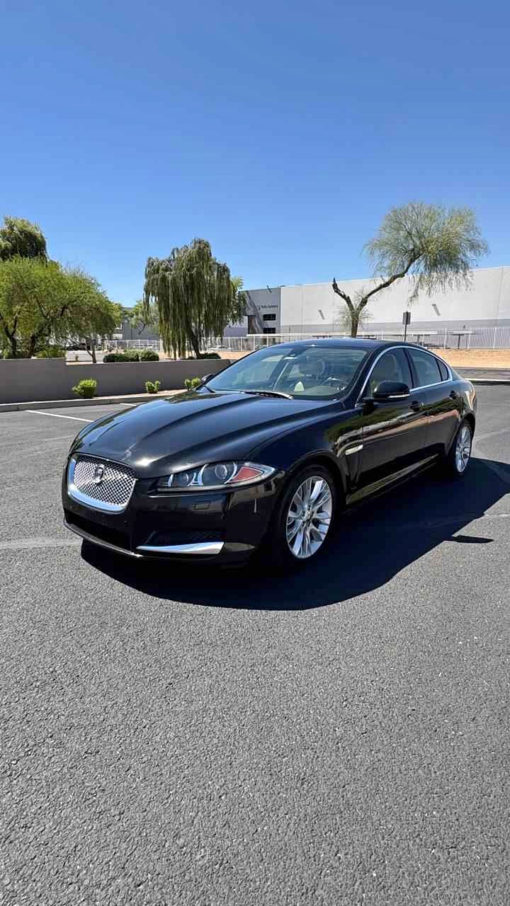 2013 Jaguar XF - XF Sedan 4D