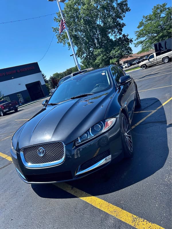 2013 Jaguar XF XF Supercharged Sedan 4D