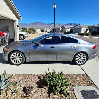2011 Jaguar XF - Luxury Sedan 4D