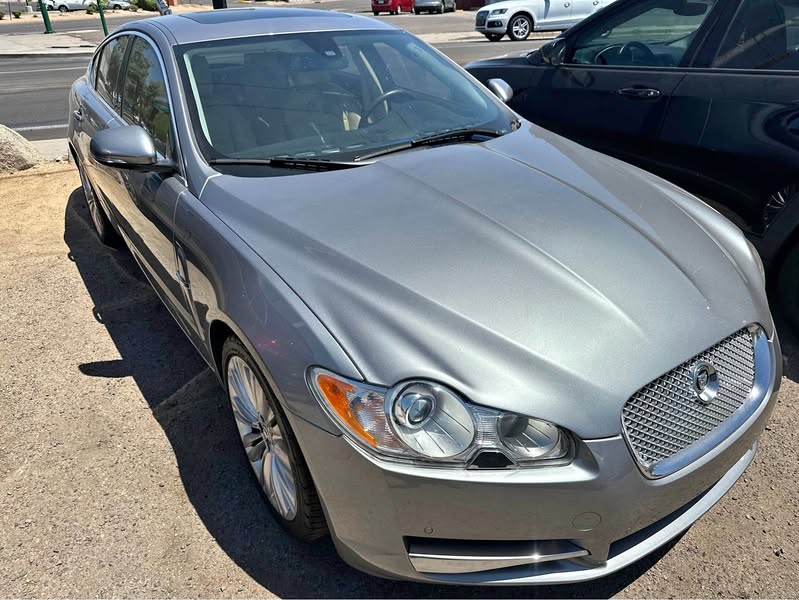 2011 Jaguar XF - Premium Luxury Sedan 4D