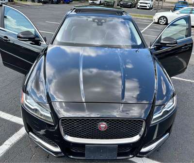 2016 Jaguar XF - XF 3.5t Premium Sedan 4D