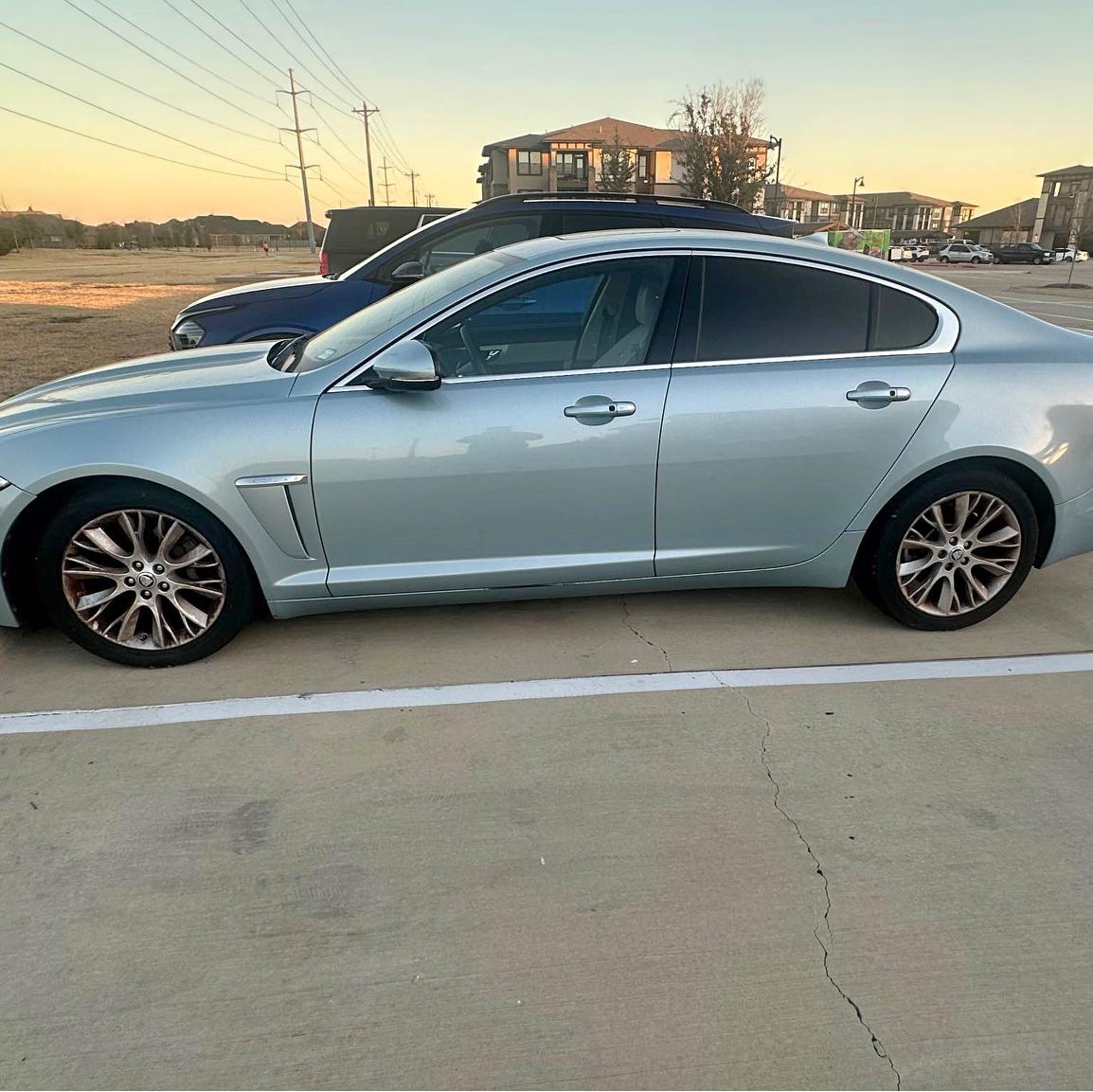 2013 Jaguar XF - Luxury Sedan 4D