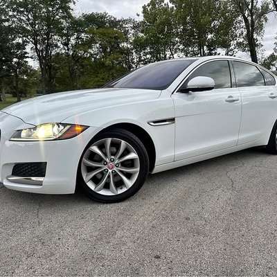 2017 Jaguar XF - XF 20d Premium Sedan 4D