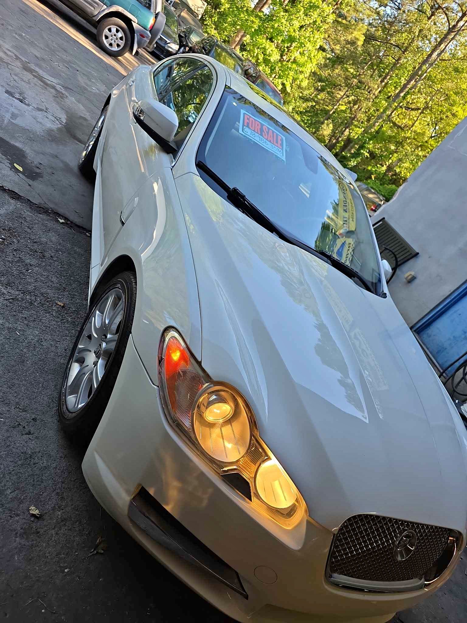 2009 Jaguar XF - Luxury Sedan 4D