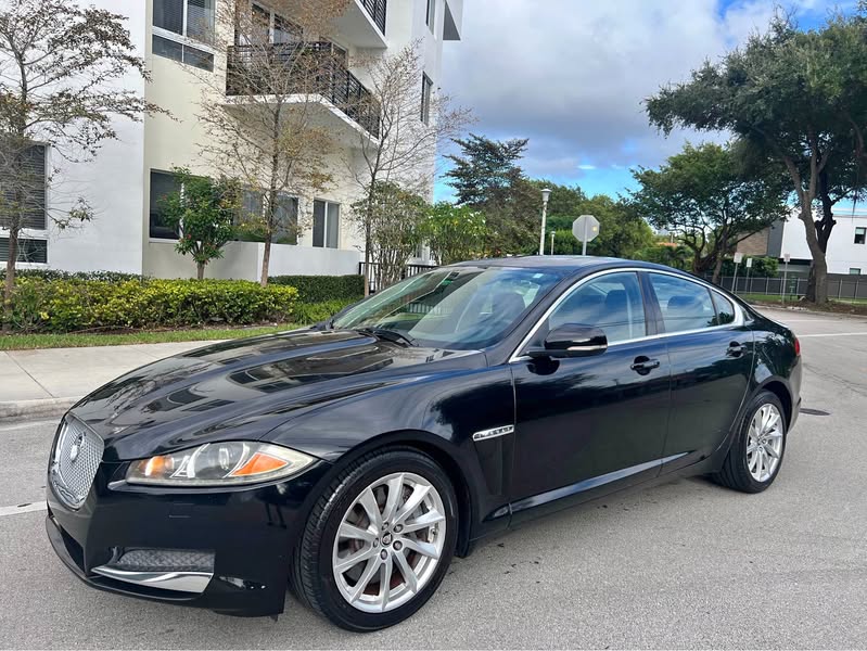 2014 Jaguar XF - XF Sedan 4D
