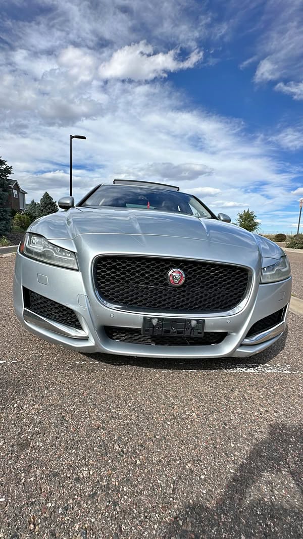 2018 Jaguar XF - XF 25t Premium Sedan 4D