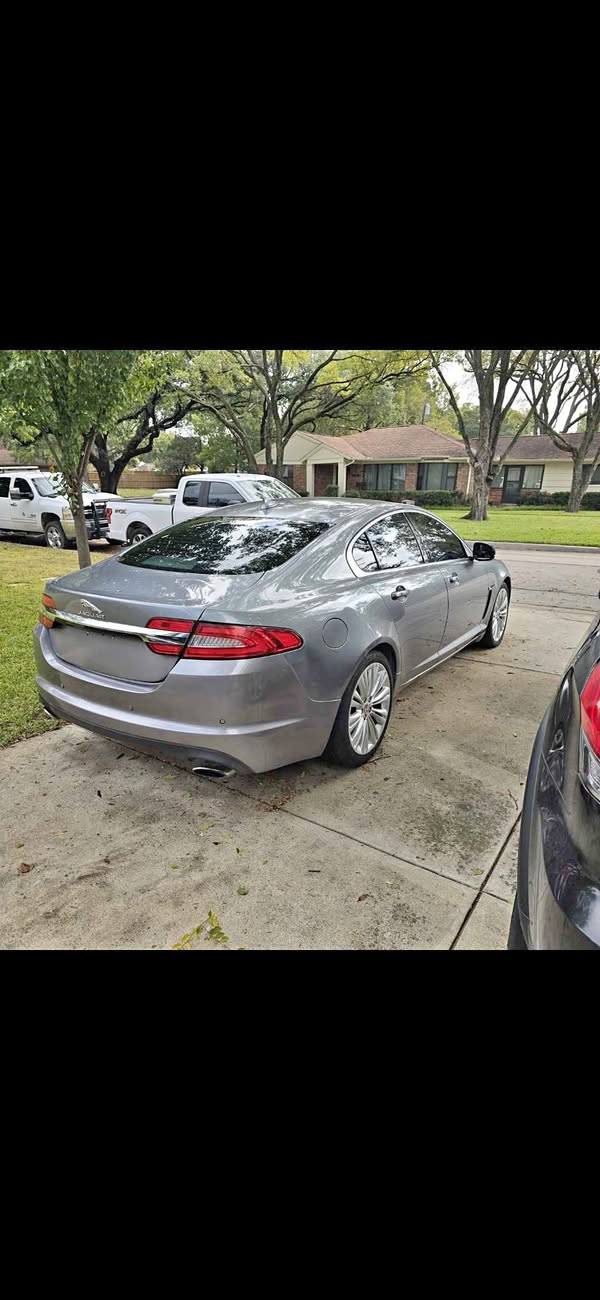 2015 Jaguar XF - Sedan 4D