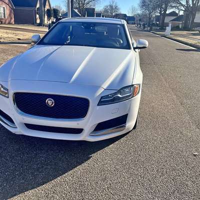 2016 2016 Jaguar XF - Luxury Sedan 4D