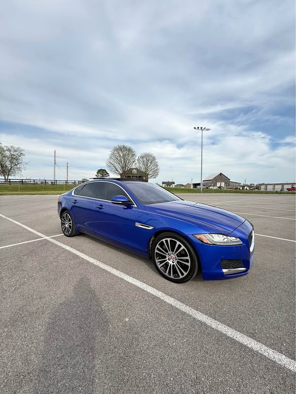 2020 Jaguar XF - XF 25t Prestige Sedan 4D