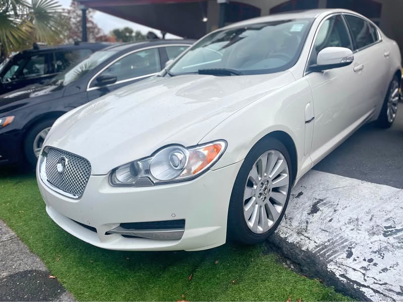 2009 Jaguar XF