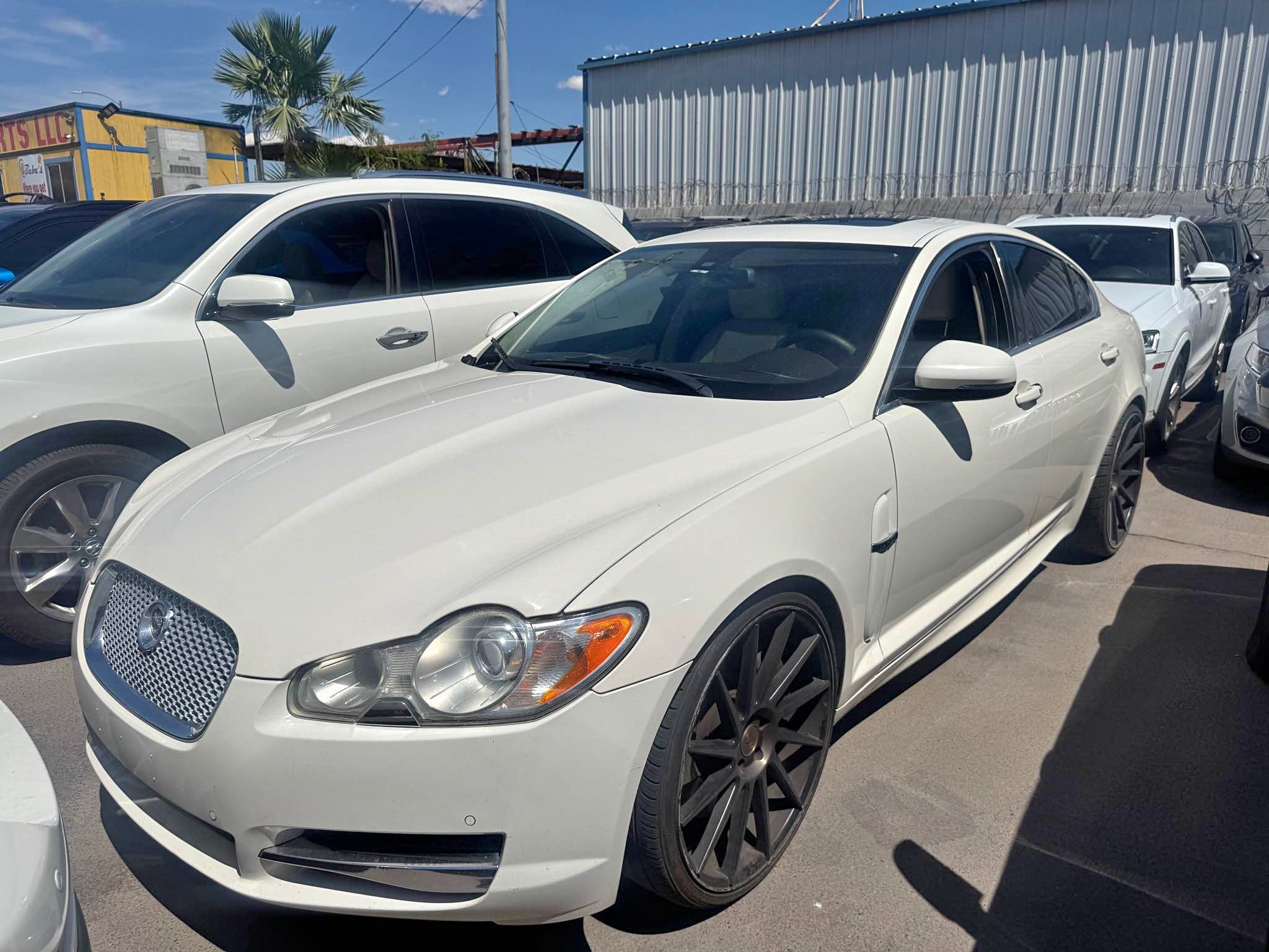 2010 Jaguar XF - Supercharged Sedan 4D