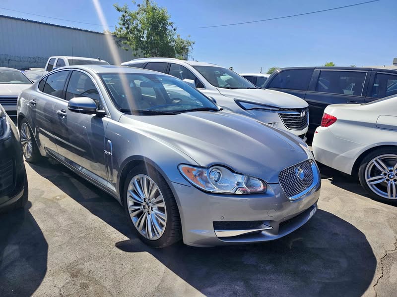 2011 Jaguar XF - Premium Sedan 4D