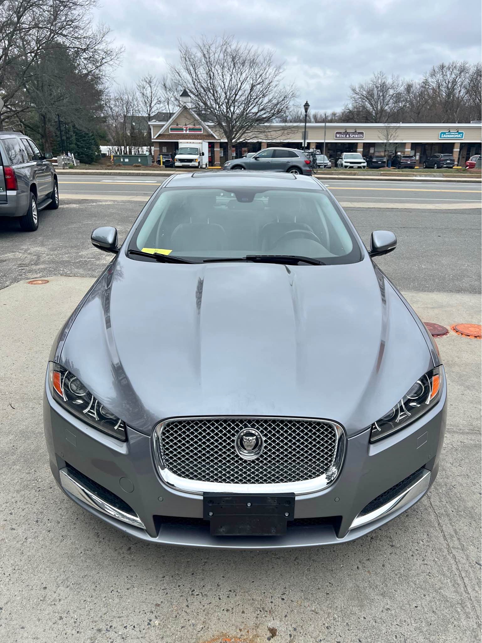 2013 Jaguar XF - XF Sedan 4D