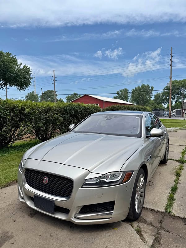 2017 Jaguar XF - XF 3.5t Premium Sedan 4D