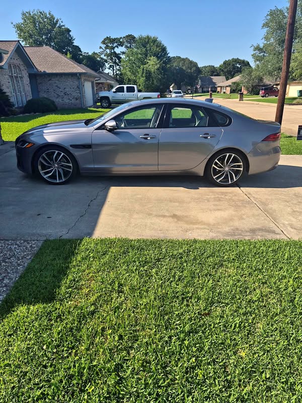 2021 Jaguar XF - Luxury Sedan 4D