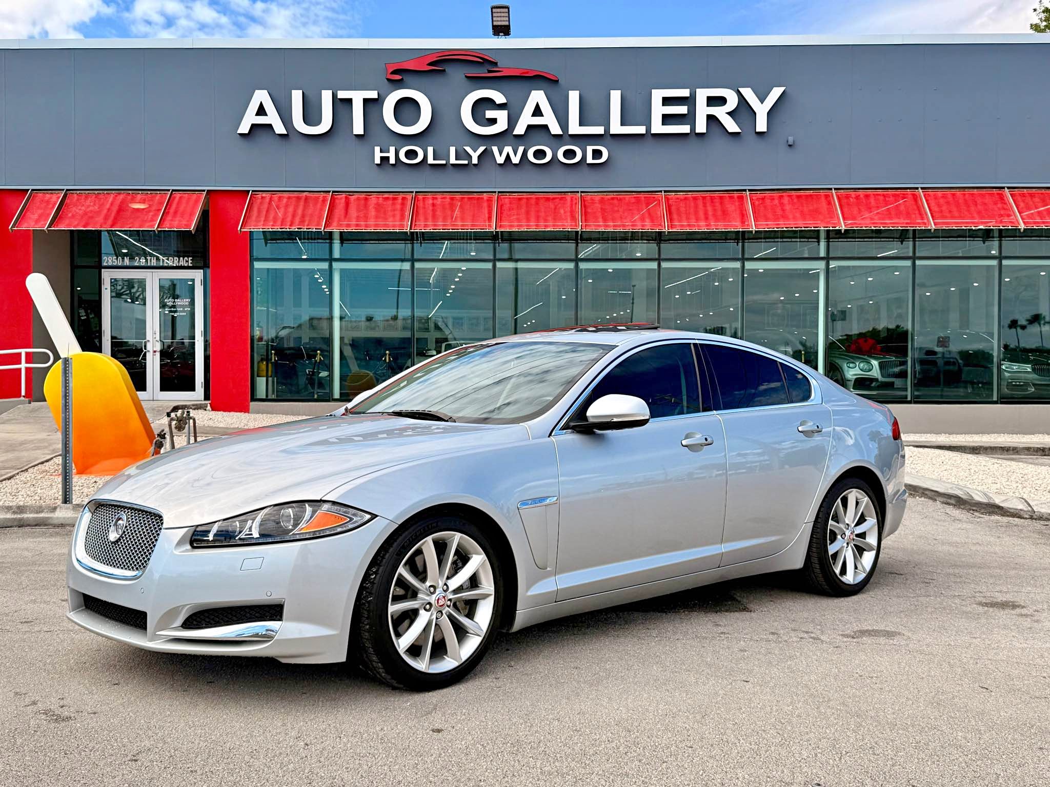 2015 Jaguar XF - XF 30t Portfolio Limited Edition Sedan 4D