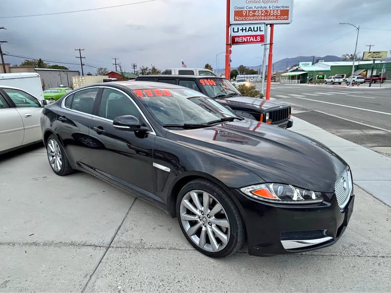 2013 Jaguar XF - Luxury Sedan 4D