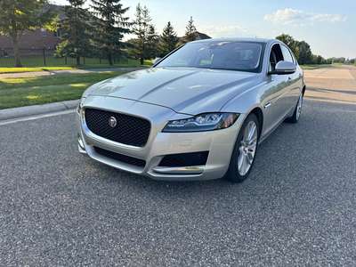 2016 Jaguar XF - XF 35t Prestige Sedan 4D