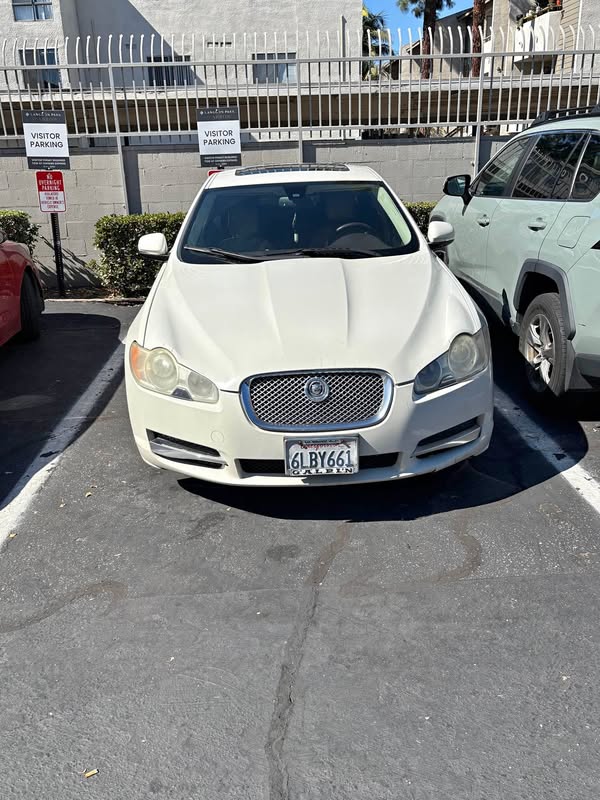 2010 Jaguar XF - Premium Sedan 4D
