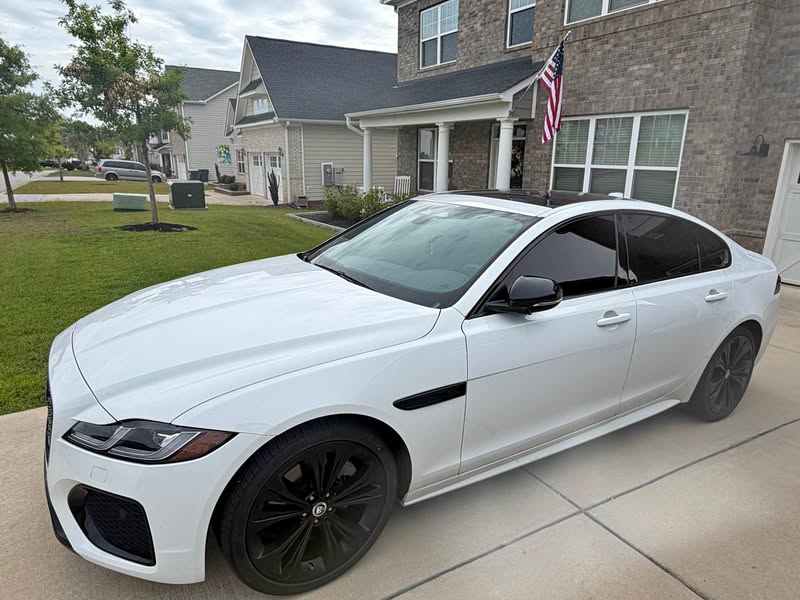 2025 Jaguar XF - P250 R-Dynamic SE Sedan 4D