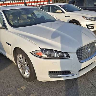 2013 Jaguar XF - XF Sedan 4D