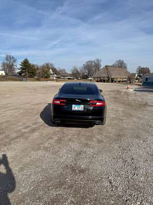2013 Jaguar XF - Luxury Sedan 4D