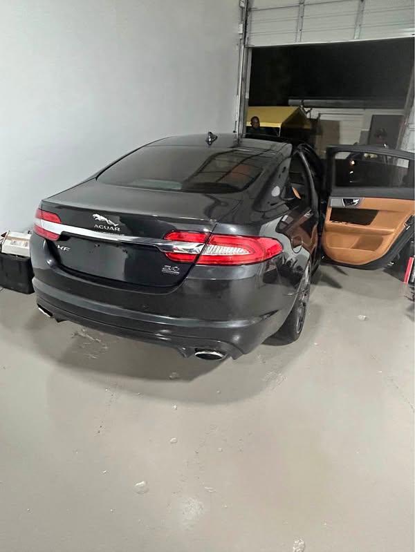 2014 Jaguar XF - XF Supercharged Sedan 4D
