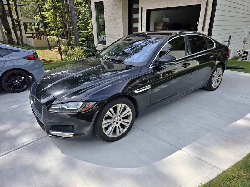2017 Jaguar XF - XF 35t Premium Sedan 4D