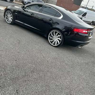 2010 Jaguar XF - 5.0 supercharged V8 RWD paddle s