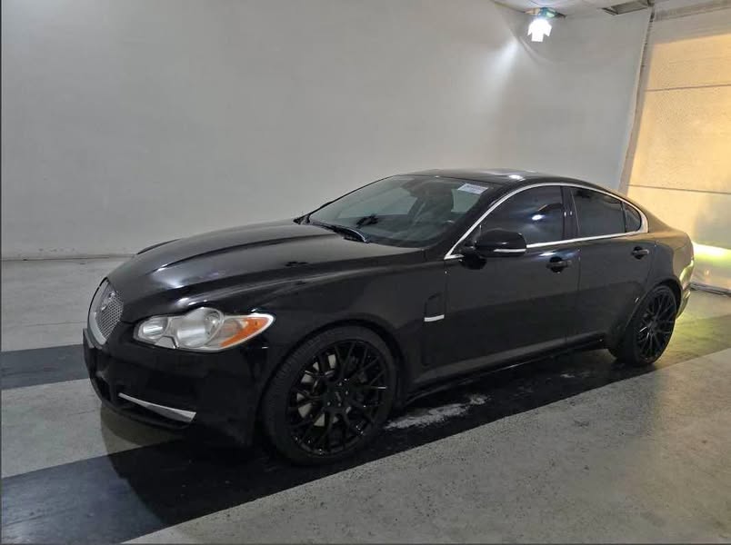2011 Jaguar XF - Sedan 4D