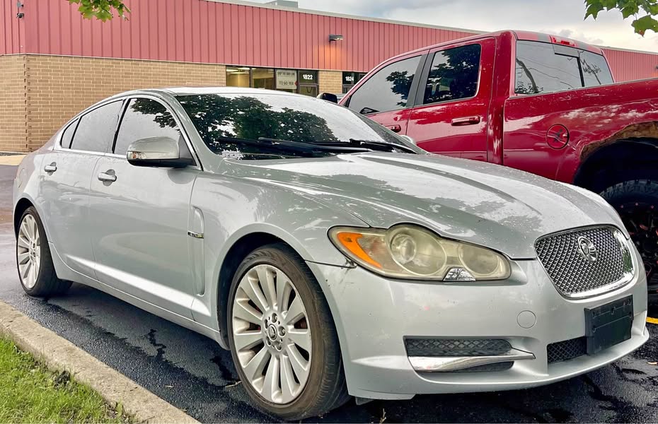 2009 Jaguar XF - Premium Luxury Sedan 4D