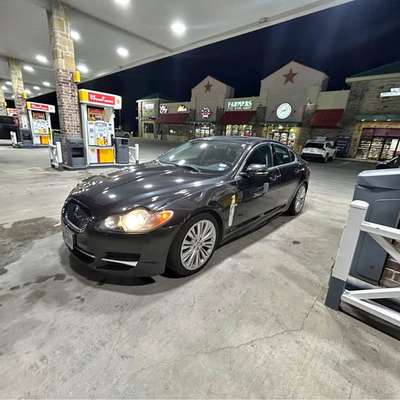 2011 Jaguar XF - Luxury Sedan 4D