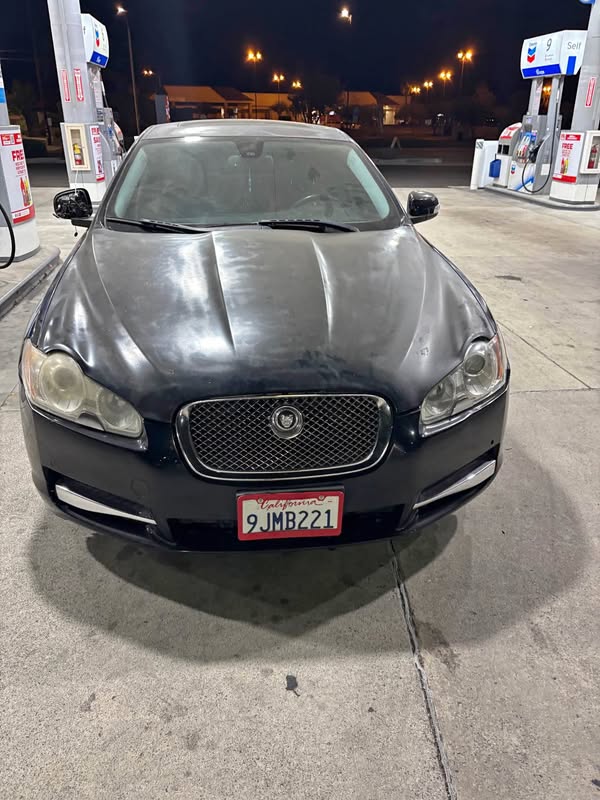 2009 Jaguar XF - XF Supercharged Sports Sedan 4D