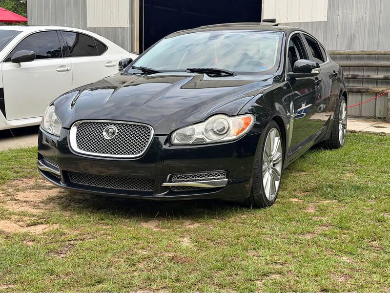 2009 Jaguar XF - Supercharged v8