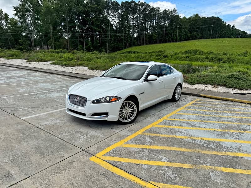 2014 Jaguar XF - XF Supercharged Sedan 4D