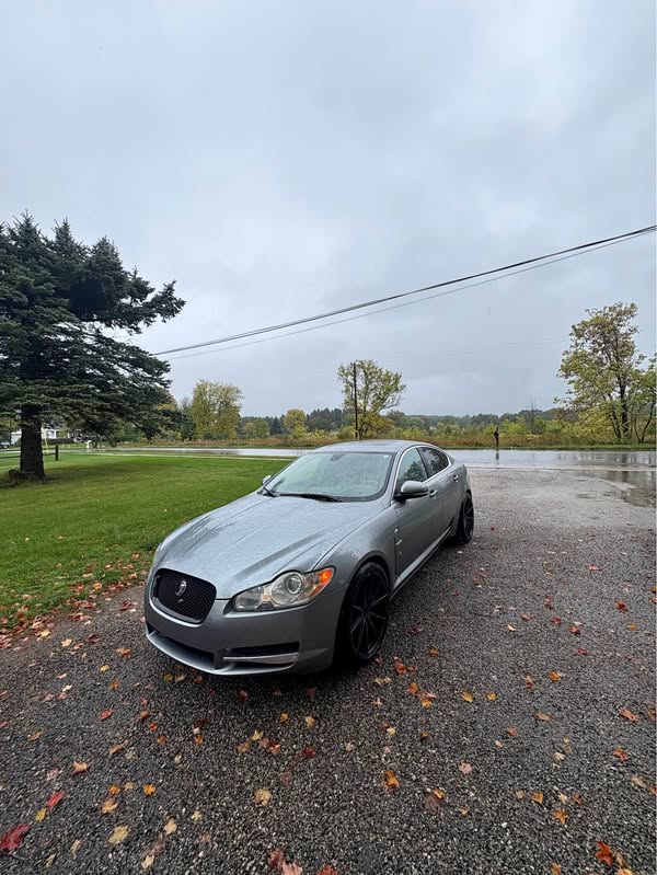2010 Jaguar XF - XF Supercharged Sports Sedan 4D